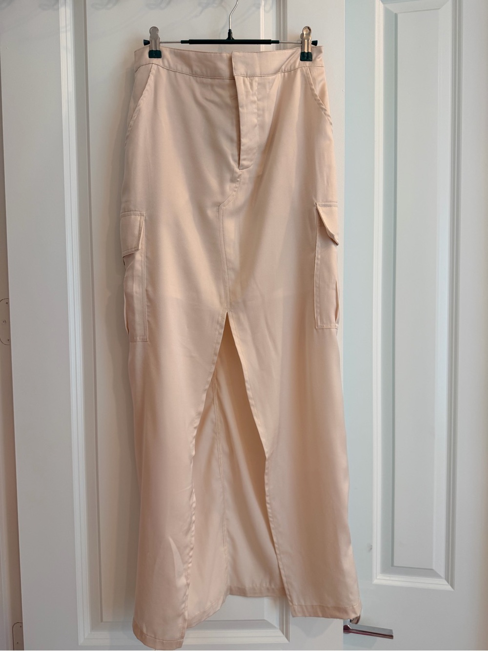 Promesa Cream Maxi Cargo Skirt with Front Slit